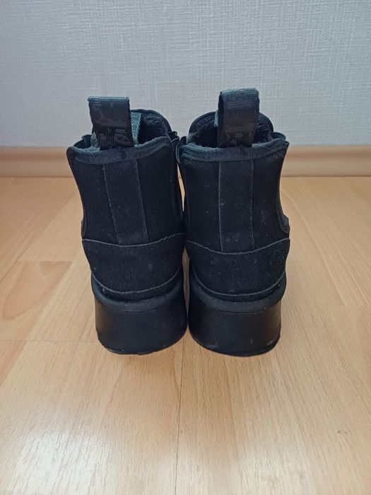 Черни зимни ботуши