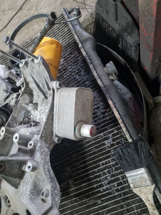 Двигатель на авто.