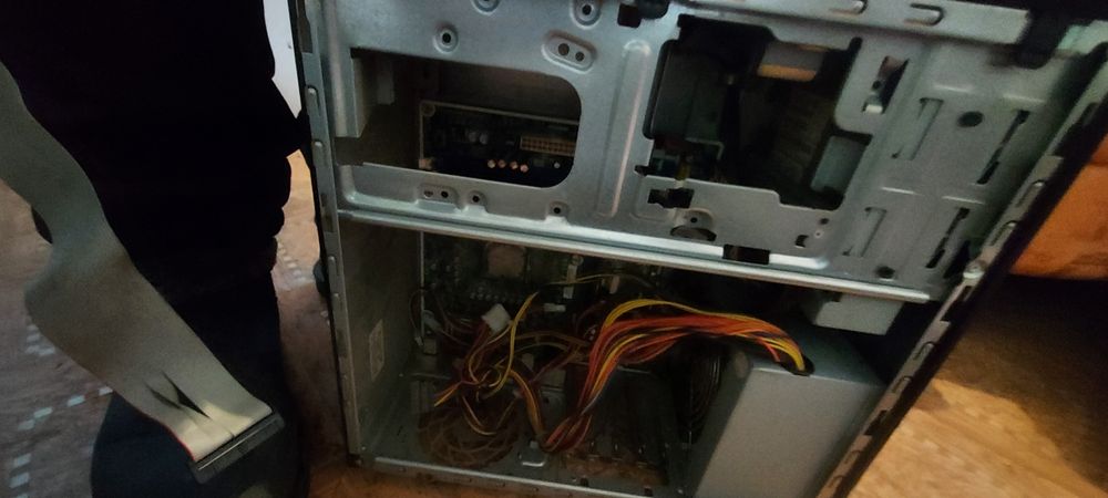 Запчасти и комплектующие пк