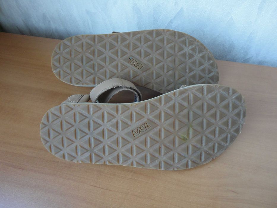 N41-42 Teva/естествена кожа/дамски сандали