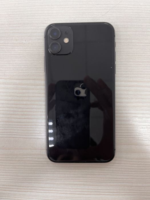 продаю iPhone 11 в хорошем состояний