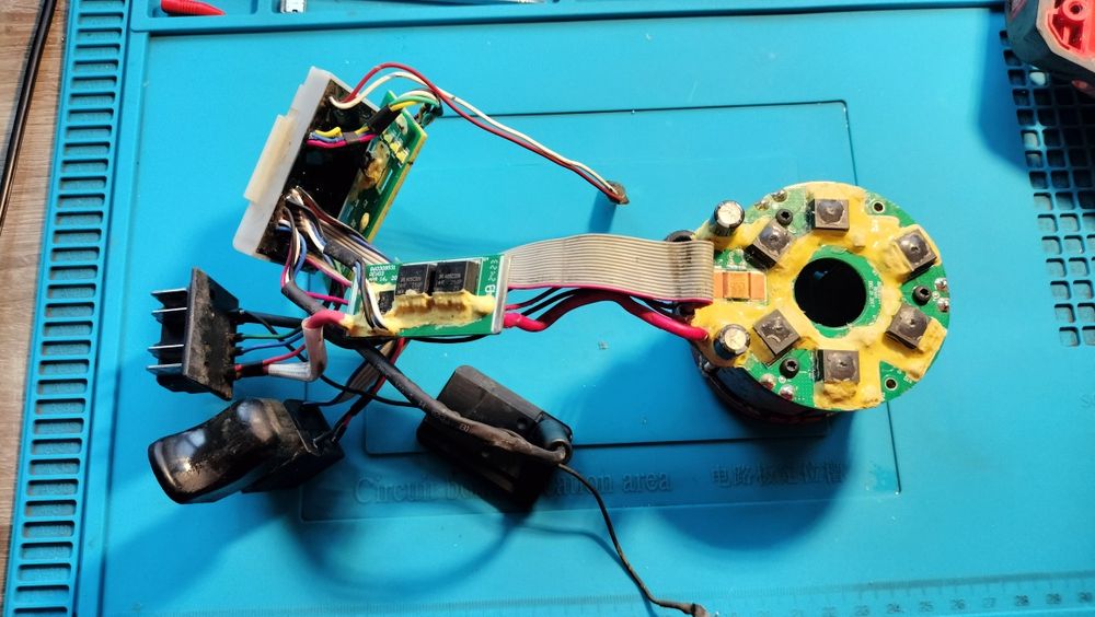 Reparatii scule electrice profesionale și acumulatori