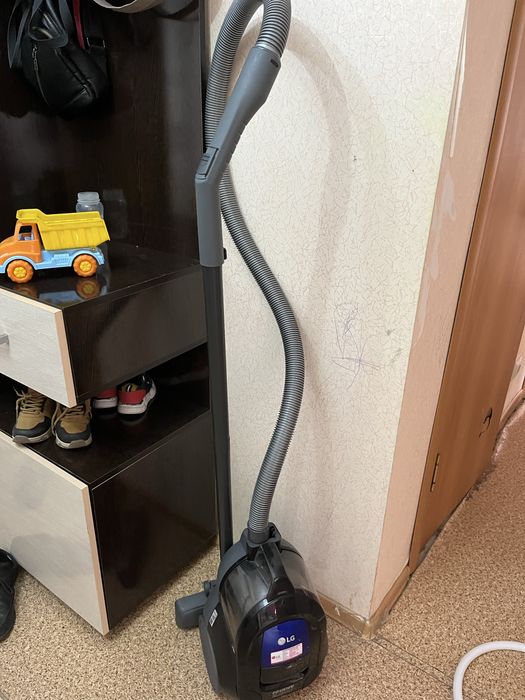 Пылесос LG Продам