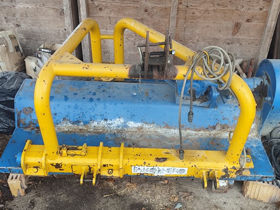 Vând Lamborghini r503 + o tocatoare falconero