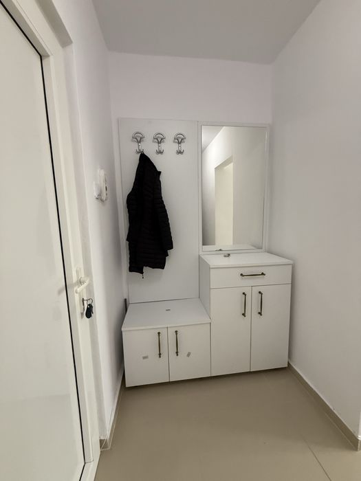 Vand garsonieră mobilata si utilata.