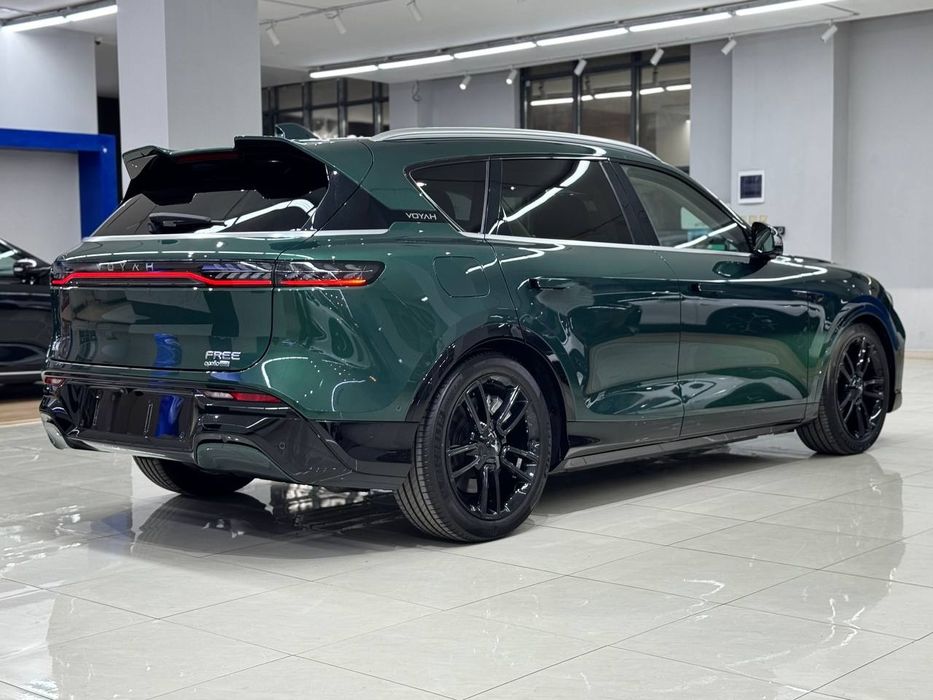 Voyah free Apollo tech Hybrid 4 RWD (2 ta motor)