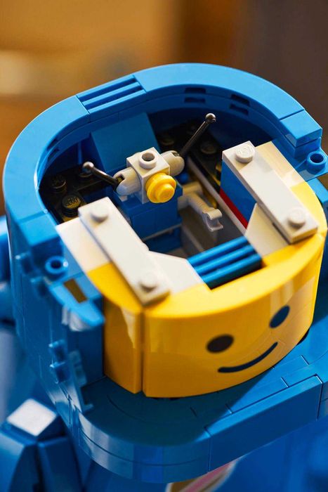 LEGO: Минифигурка космонавта в увеличенном масштабе (40921)