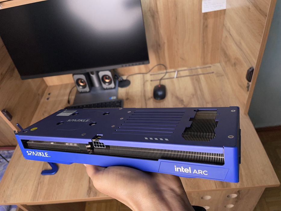 Videokarta intel ARC B580 12GB