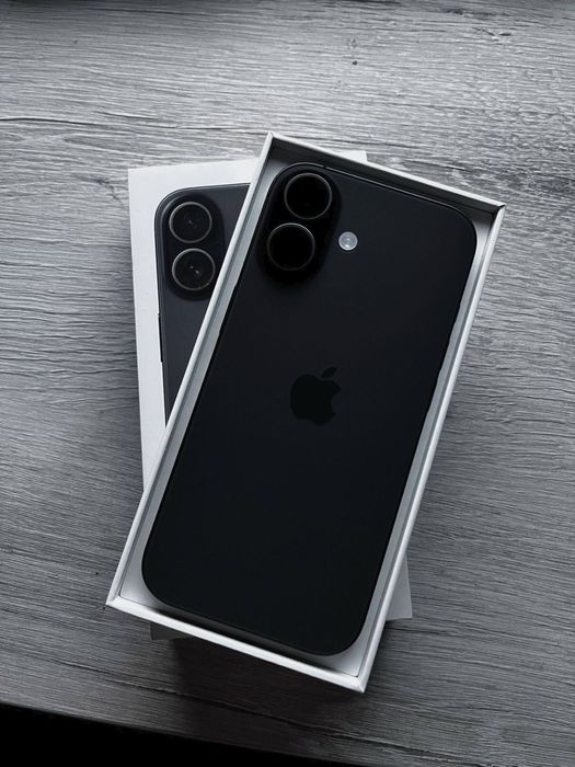 Продается Айфон 17  срочно!!