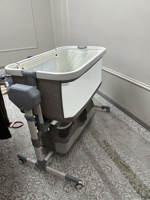 Bolalar elektroniy krovati