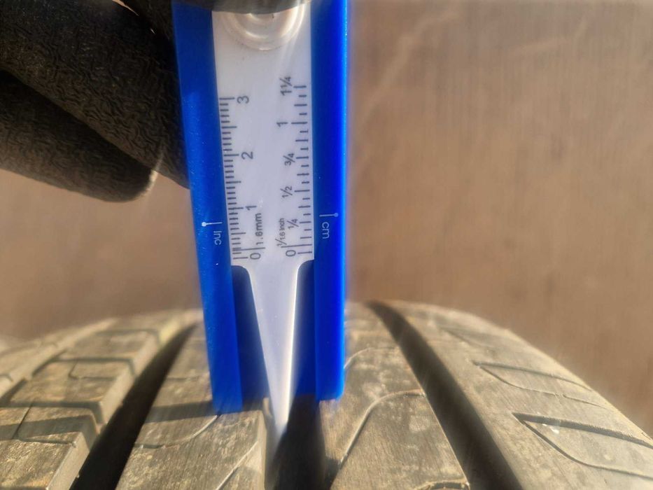 2 Pirelli R18 235/45 Летни гуми  DOT1318