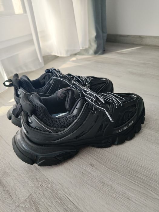 Balenciaga Track 43