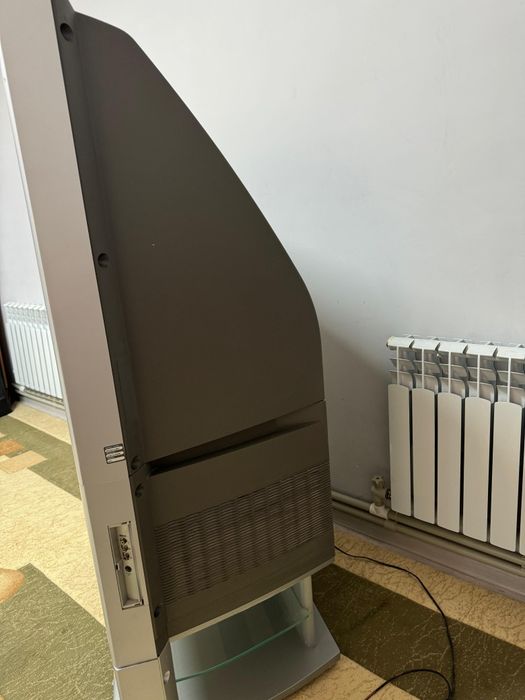 Продам проекционный телевизор