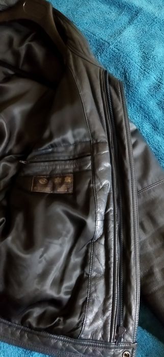 Продам кожаную куртку