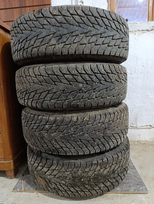 Зимние резины с дисками 225/60/17
