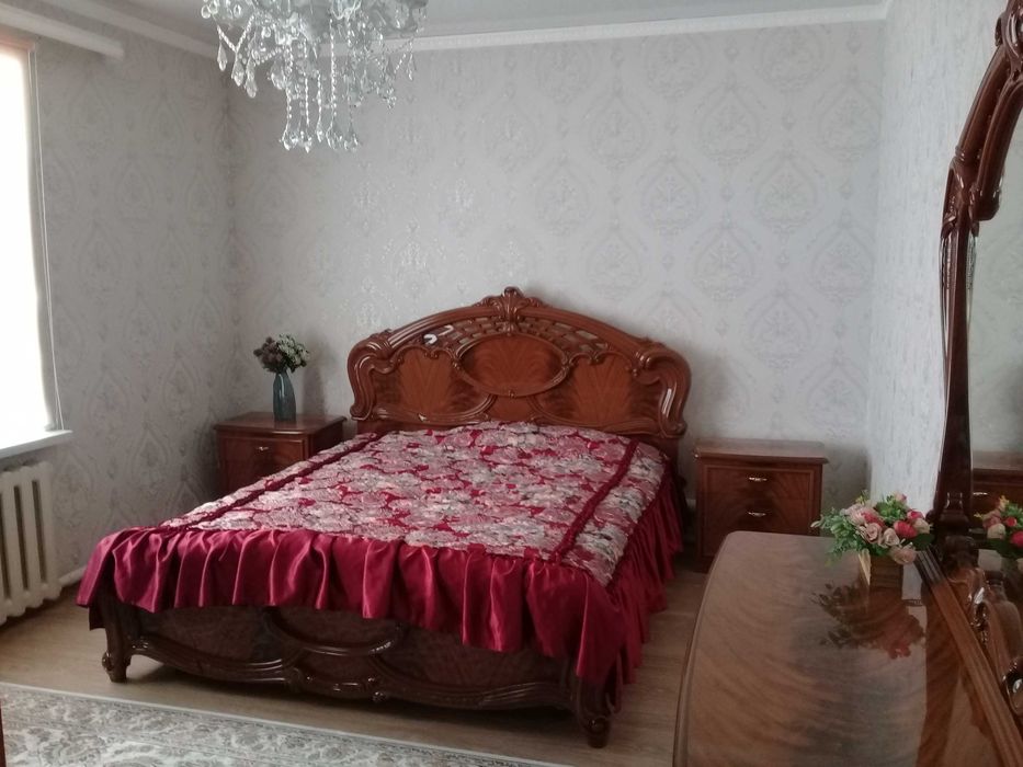 Продам спальный гарнитур