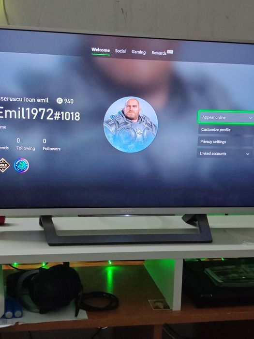 Vând TV Sony 82"