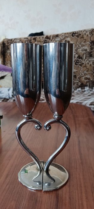 Для подарка фужеры метал