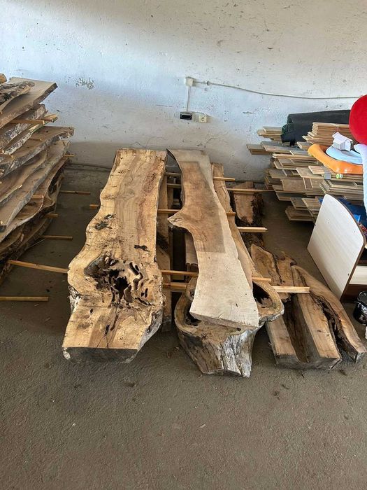 Сухи орехови и дива череша янове за заливане със епоксидна смола