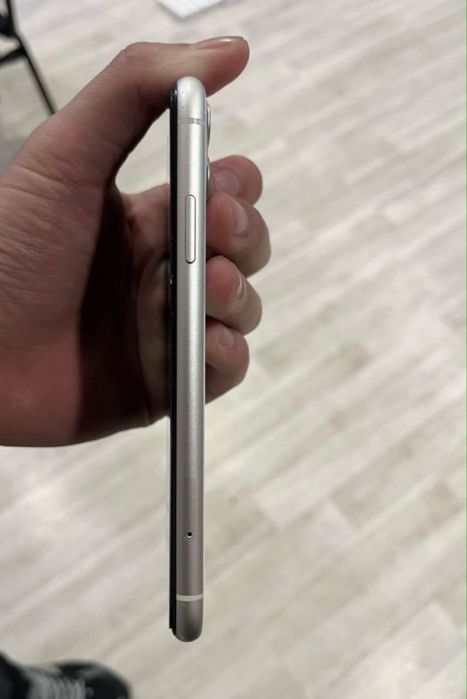 Iphone 11 / 128 гб