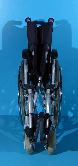 Scaun cu rotile din aluminiu Trenmobil / latime sezut 46 cm