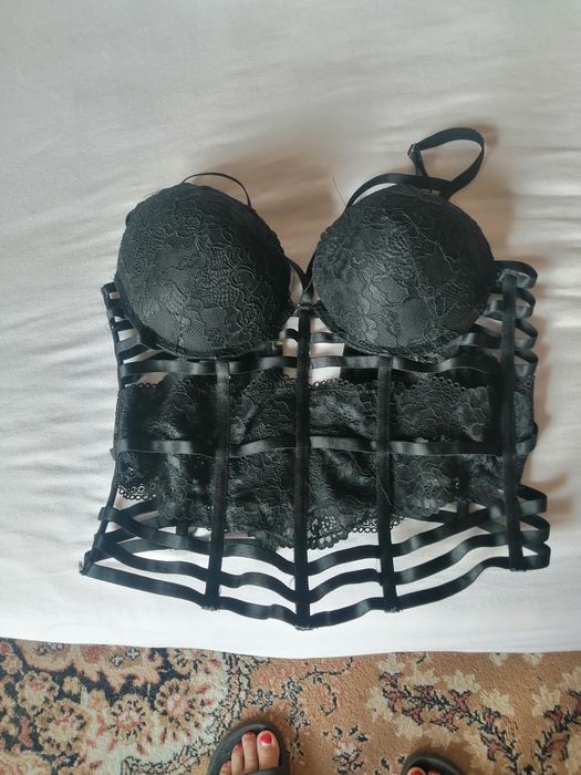 Sutiene corset, de calitate foarte bună! Purtate o data! Aduse din Ger