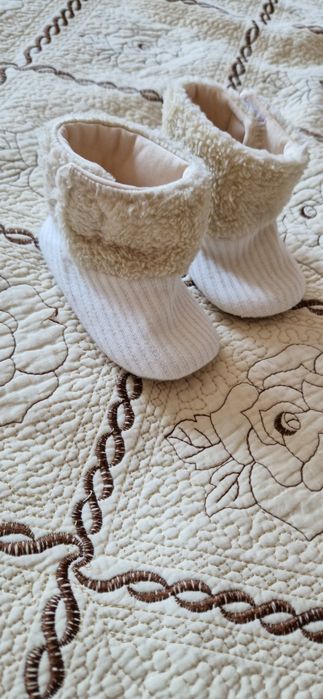 Продам пинетки детские