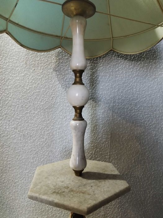 Ретро лампа от мрамор