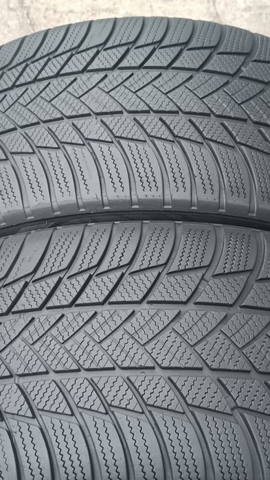 255/40/20 Bridgestone Дот 1124