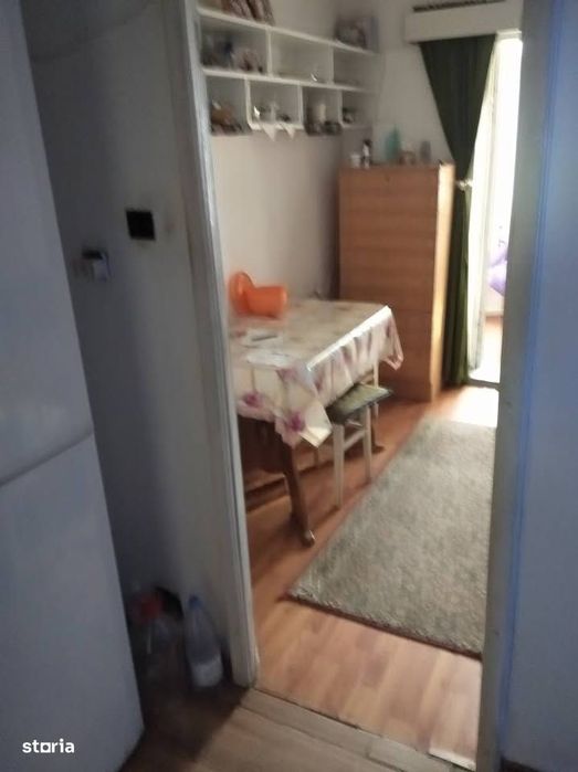 Apartament cu parcare, str. V. Gelu