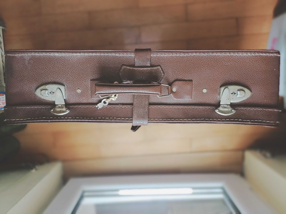 Geamantan valiza retro pt foto copii