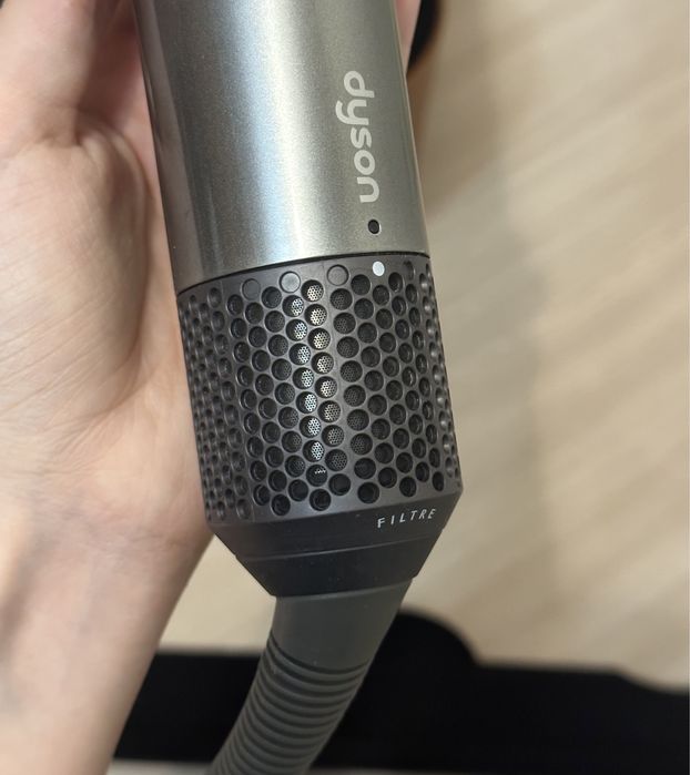 Dyson airwrap volume + shape