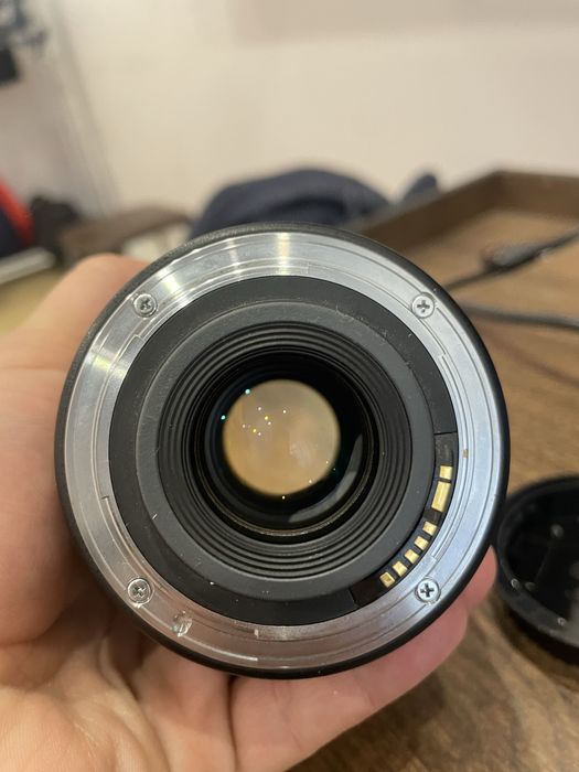 Объектив Canon 17-85mm