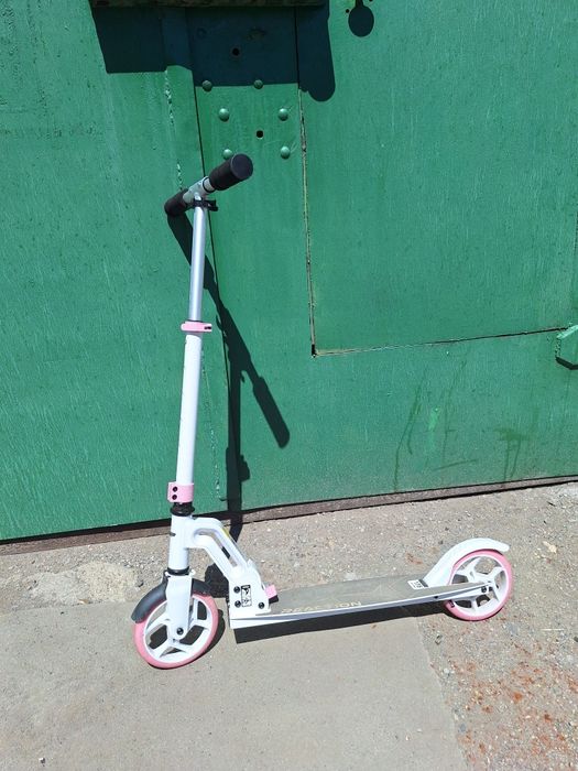 Продам самокат в отличном состоянии