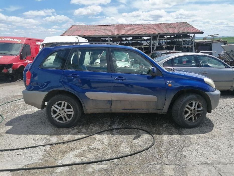 Dezmembrez Toyota Rav 4 2.0i