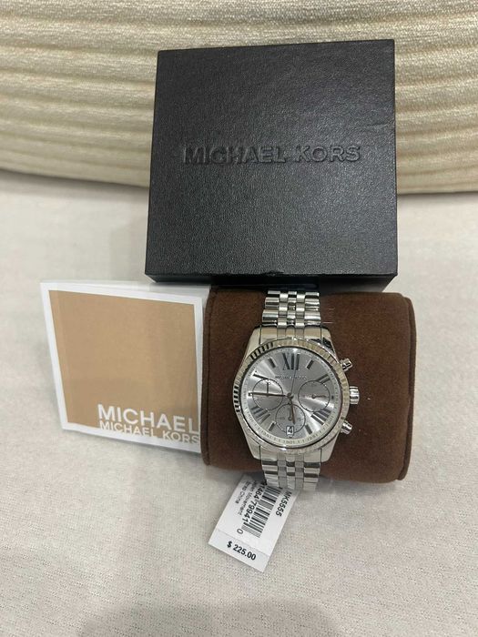 Michael Kors чисто нов