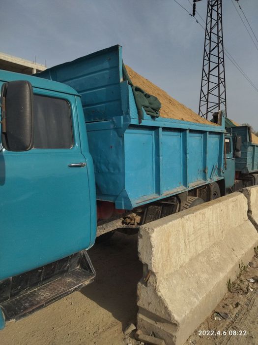 Срочна Прадаетса Зил самасвал