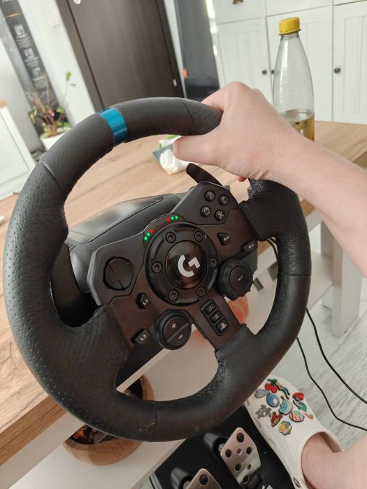 Volan Logitech G923 + pedale + schimbător