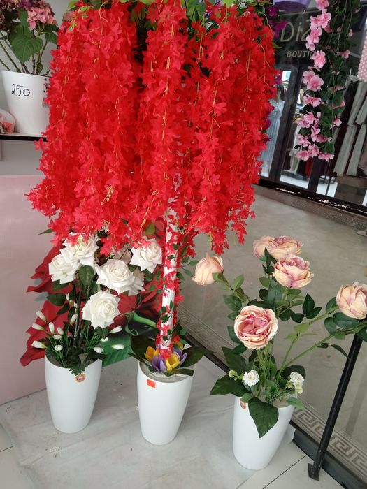 Suniy gullar arzon narxlarda.