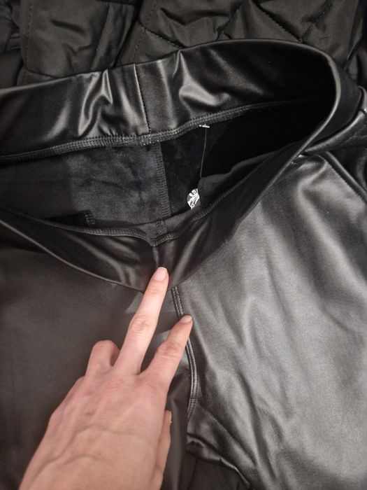 fusta și pantaloni piele