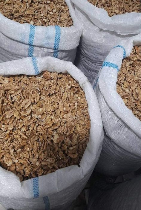 Miez de nuca de vanzare