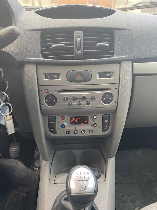 RENAULT Symbol 2011, 66.696 km