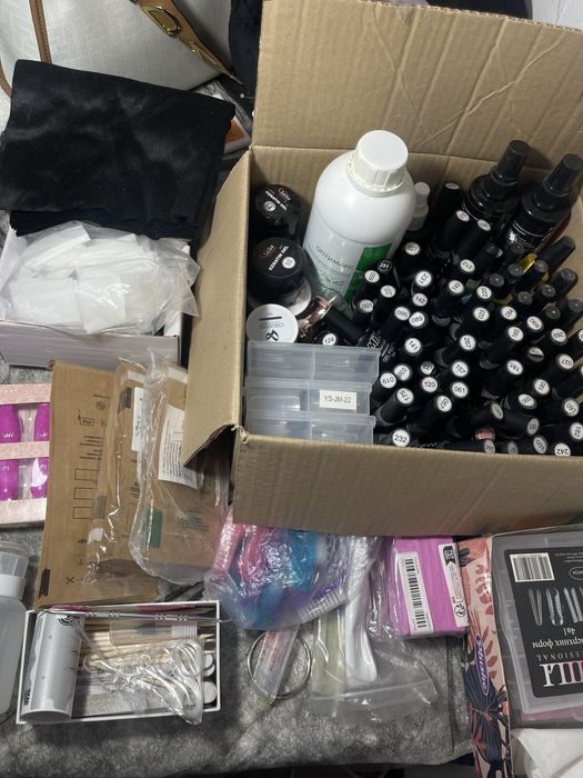 Продам материалы для маникюра