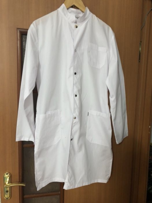 Продам медицинские халаты