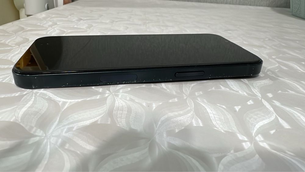 Айфон 13 (128) iphone