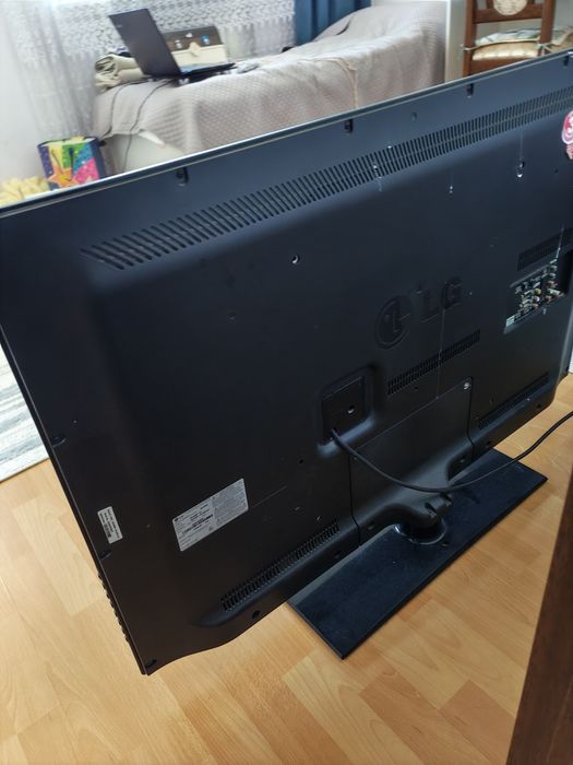 Телевизор LG  не дорого