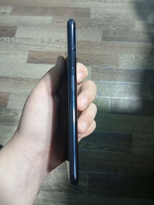 Redmi note 10s Срочно телефон в хорошем рабочем состояние.