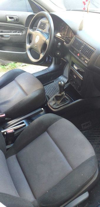 Vand golf 4 motor 1.4 benzina an 2001