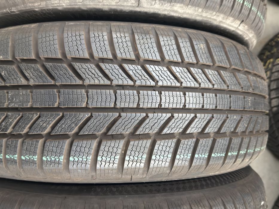 Vand 4 anvelope 225/55/18 continental de iarnă ca noi