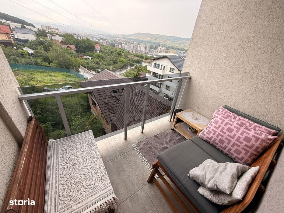 Apartament 2 camere semidecomandat zona Razoare